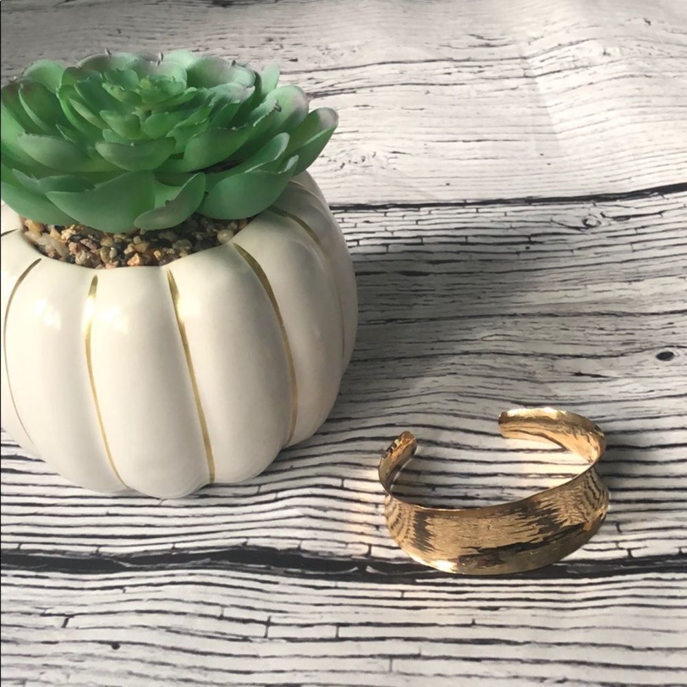 Vintage gold tone hammered cuff bracelet
